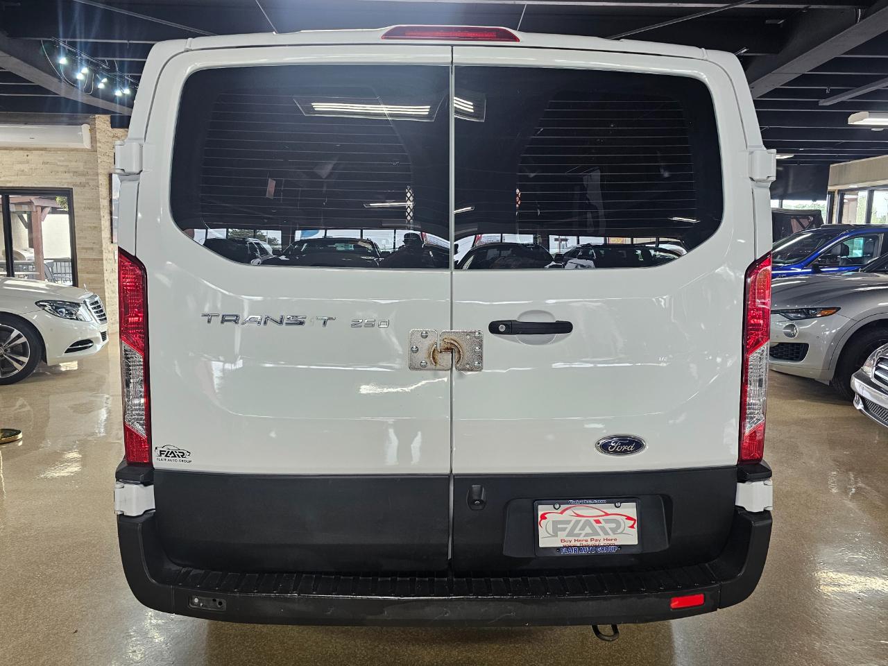 Ford Transit Cargo Van T-250 130" Low Rf 9070 GVWR RWD 2022