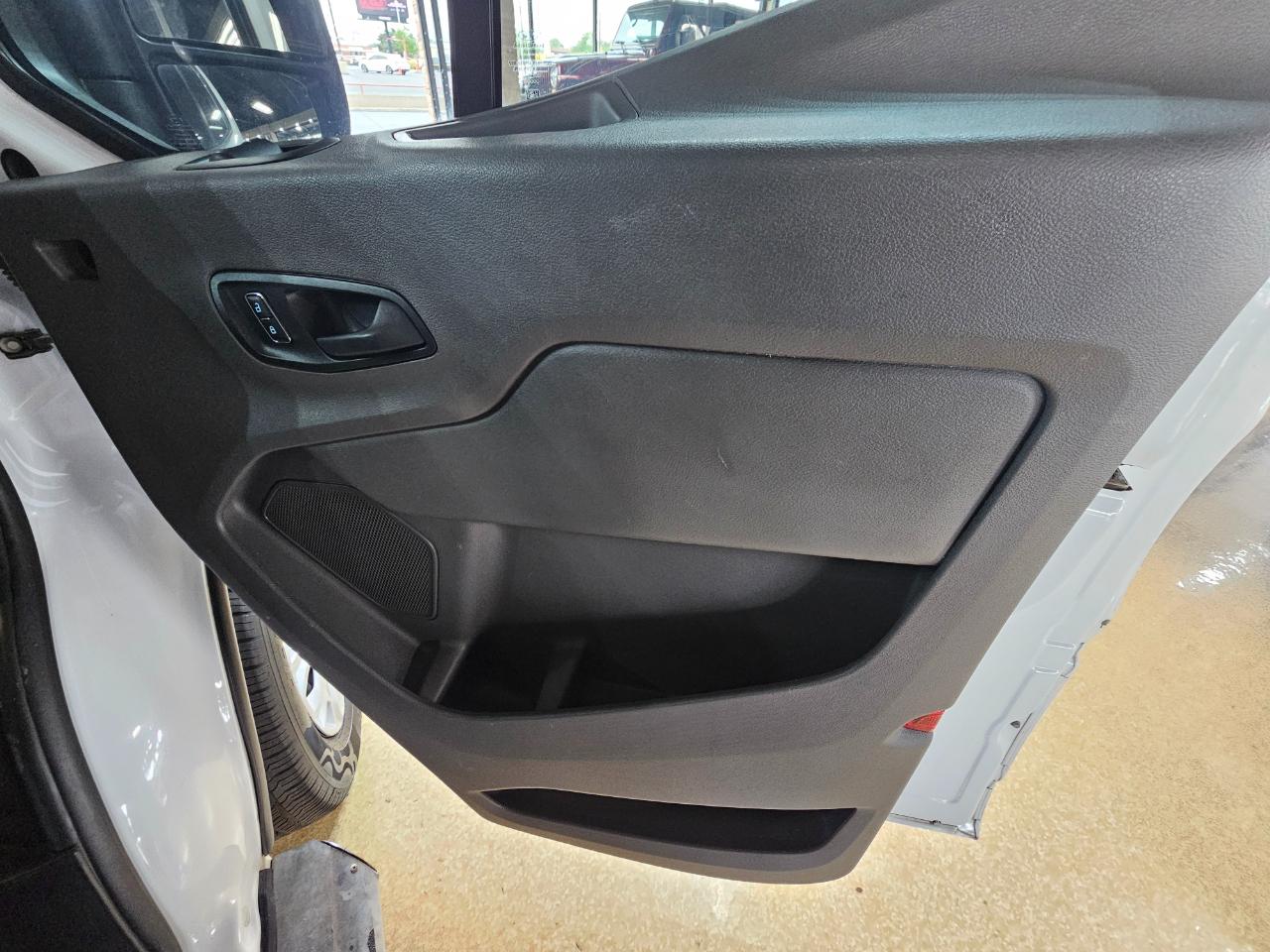 Ford Transit Cargo Van T-250 130" Low Rf 9070 GVWR RWD 2022