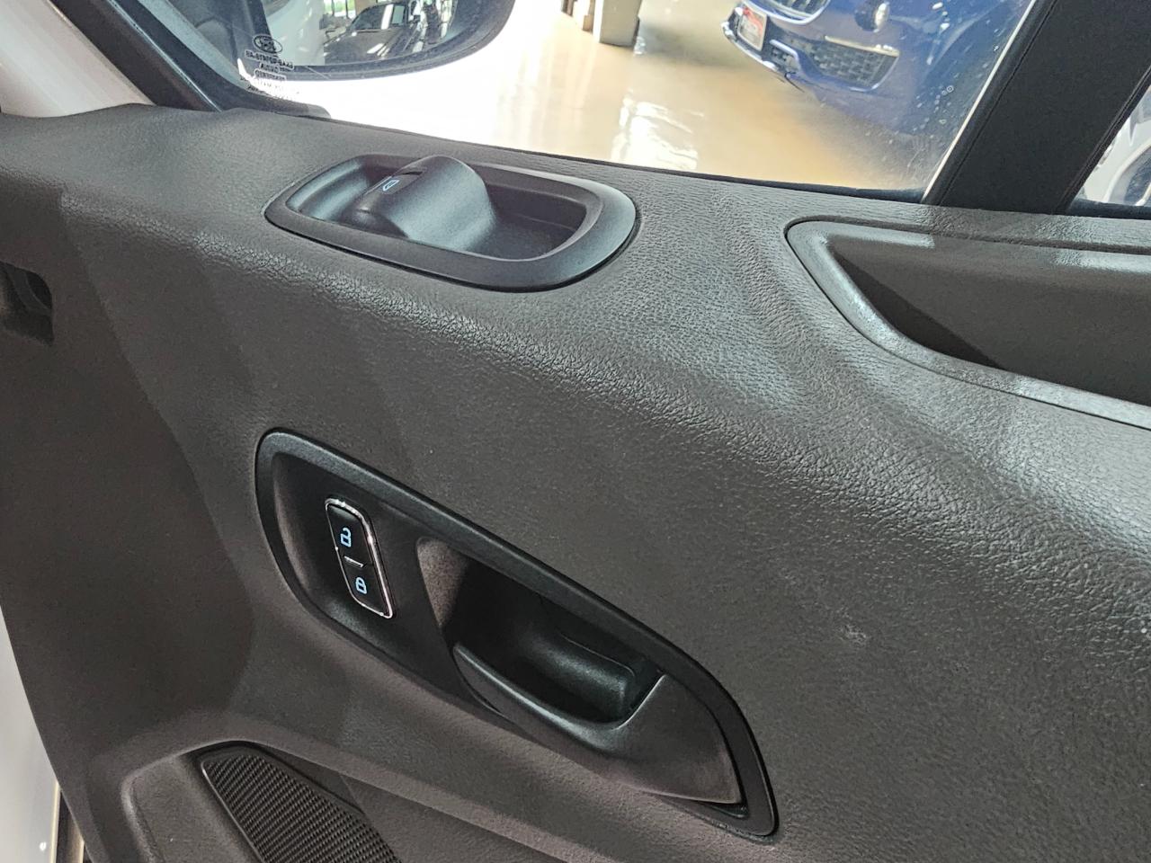 Ford Transit Cargo Van T-250 130" Low Rf 9070 GVWR RWD 2022