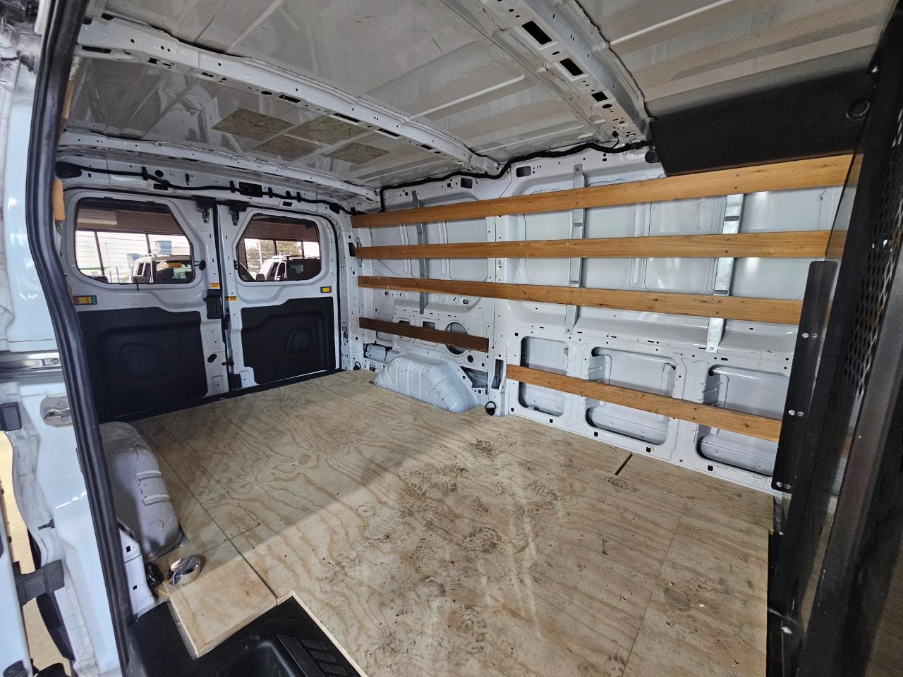 Ford Transit Cargo Van T-250 130" Low Rf 9070 GVWR RWD 2022