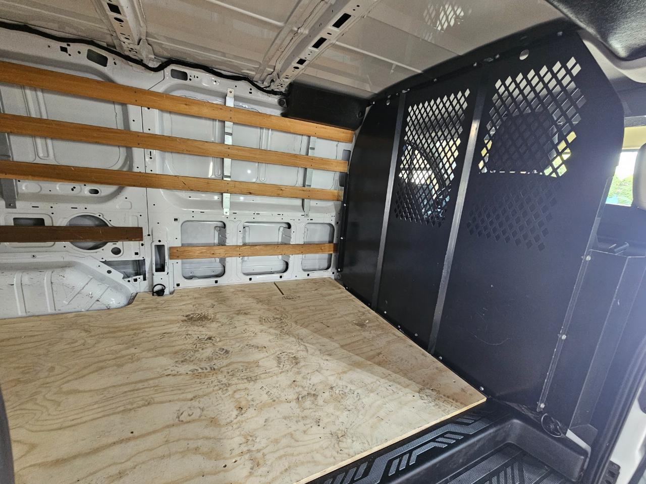 Ford Transit Cargo Van T-250 130" Low Rf 9070 GVWR RWD 2022