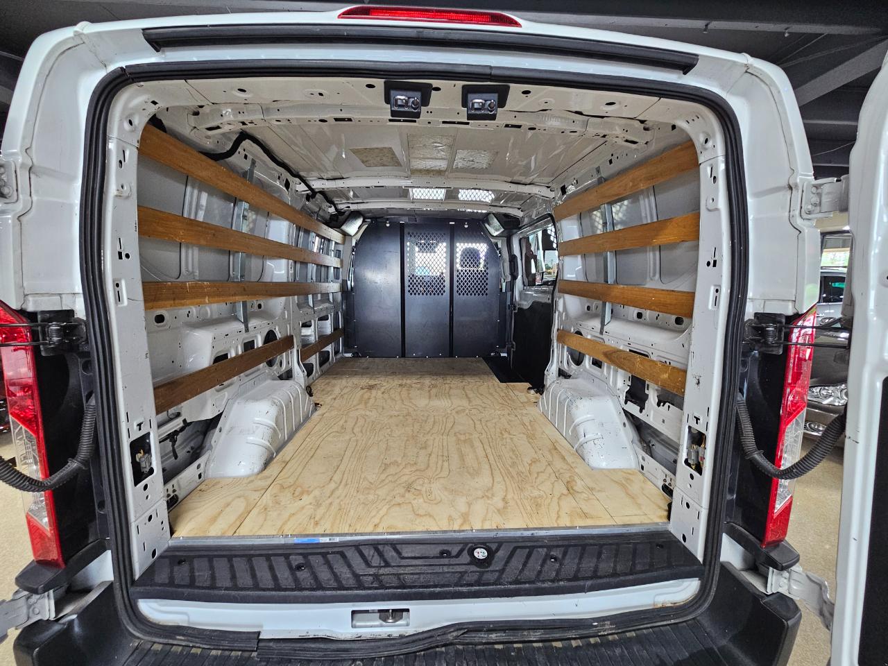 Ford Transit Cargo Van T-250 130" Low Rf 9070 GVWR RWD 2022