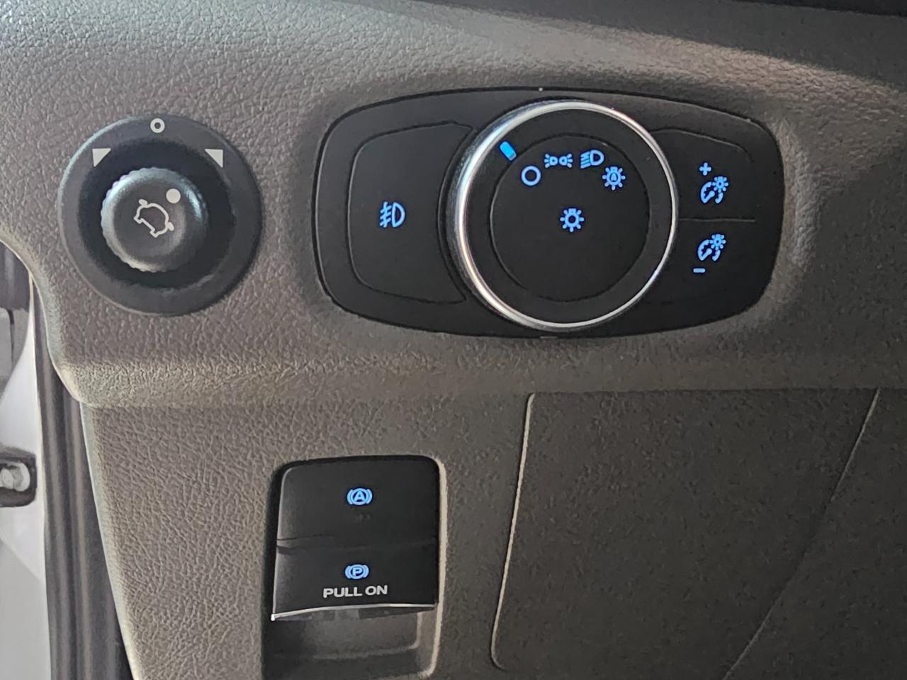 Ford Transit Cargo Van T-250 130" Low Rf 9070 GVWR RWD 2022