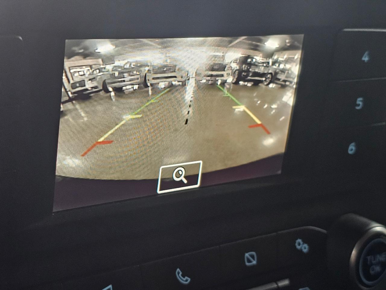 Ford Transit Cargo Van T-250 130" Low Rf 9070 GVWR RWD 2022