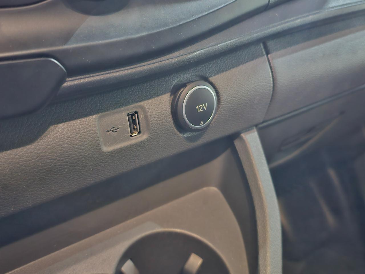 Ford Transit Cargo Van T-250 130" Low Rf 9070 GVWR RWD 2022