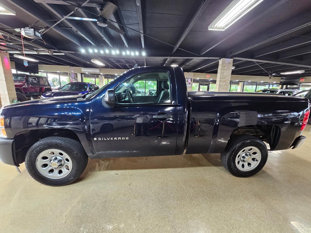 Chevrolet Silverado 1500 2WD Reg Cab 119.0" Work Truck 2008