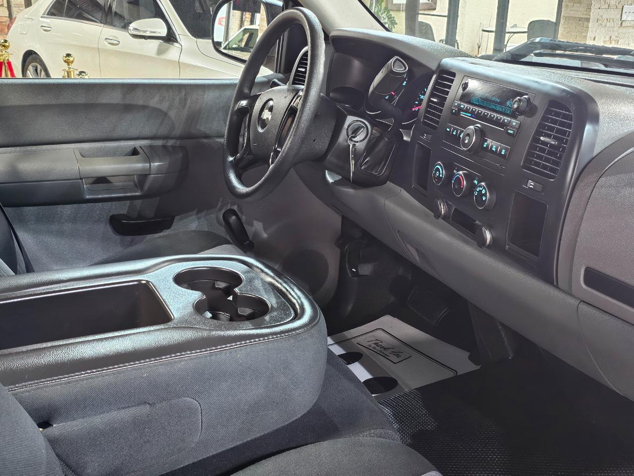 Chevrolet Silverado 1500 2WD Reg Cab 119.0" Work Truck 2008