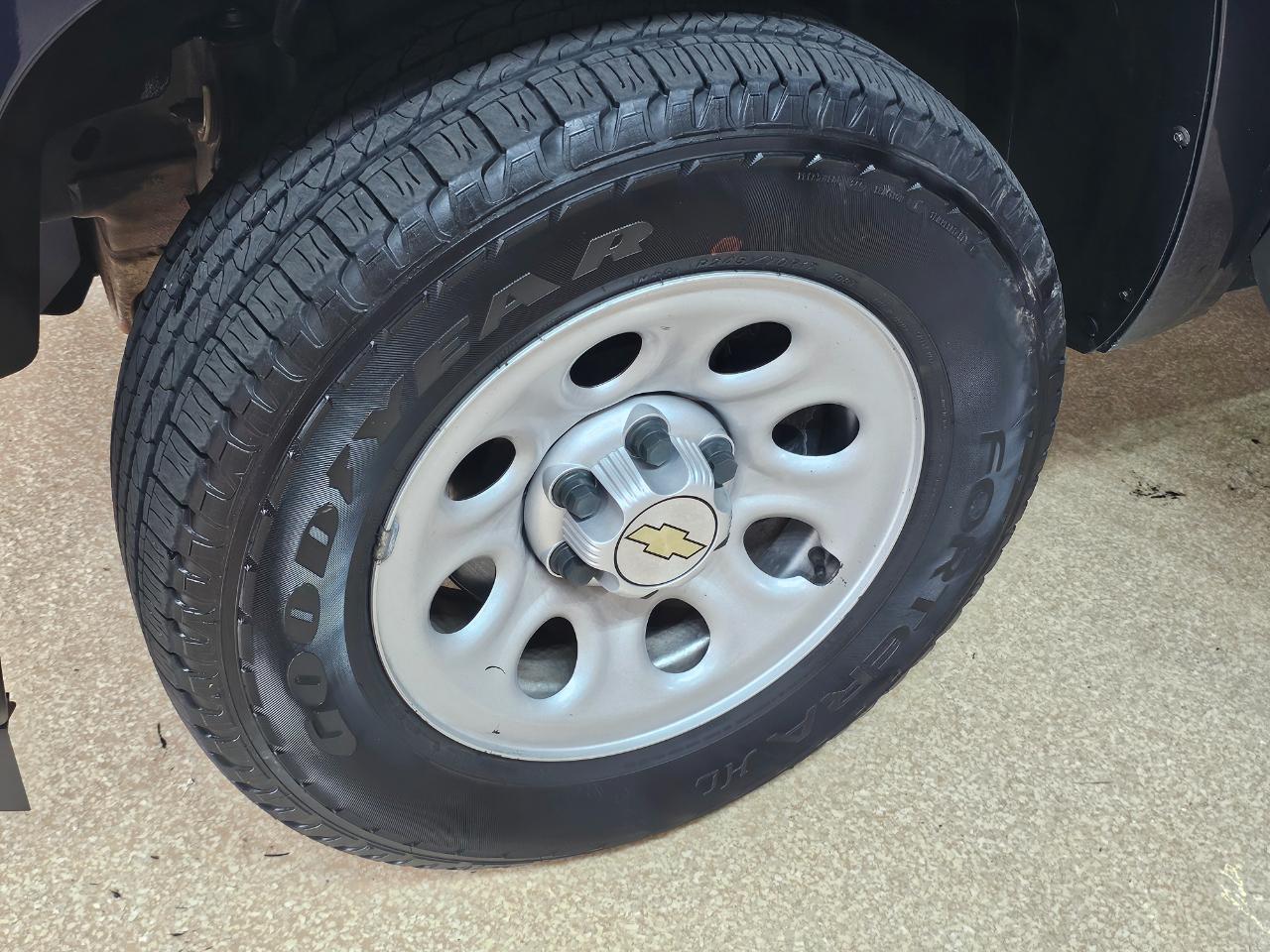 Chevrolet Silverado 1500 2WD Reg Cab 119.0" Work Truck 2008