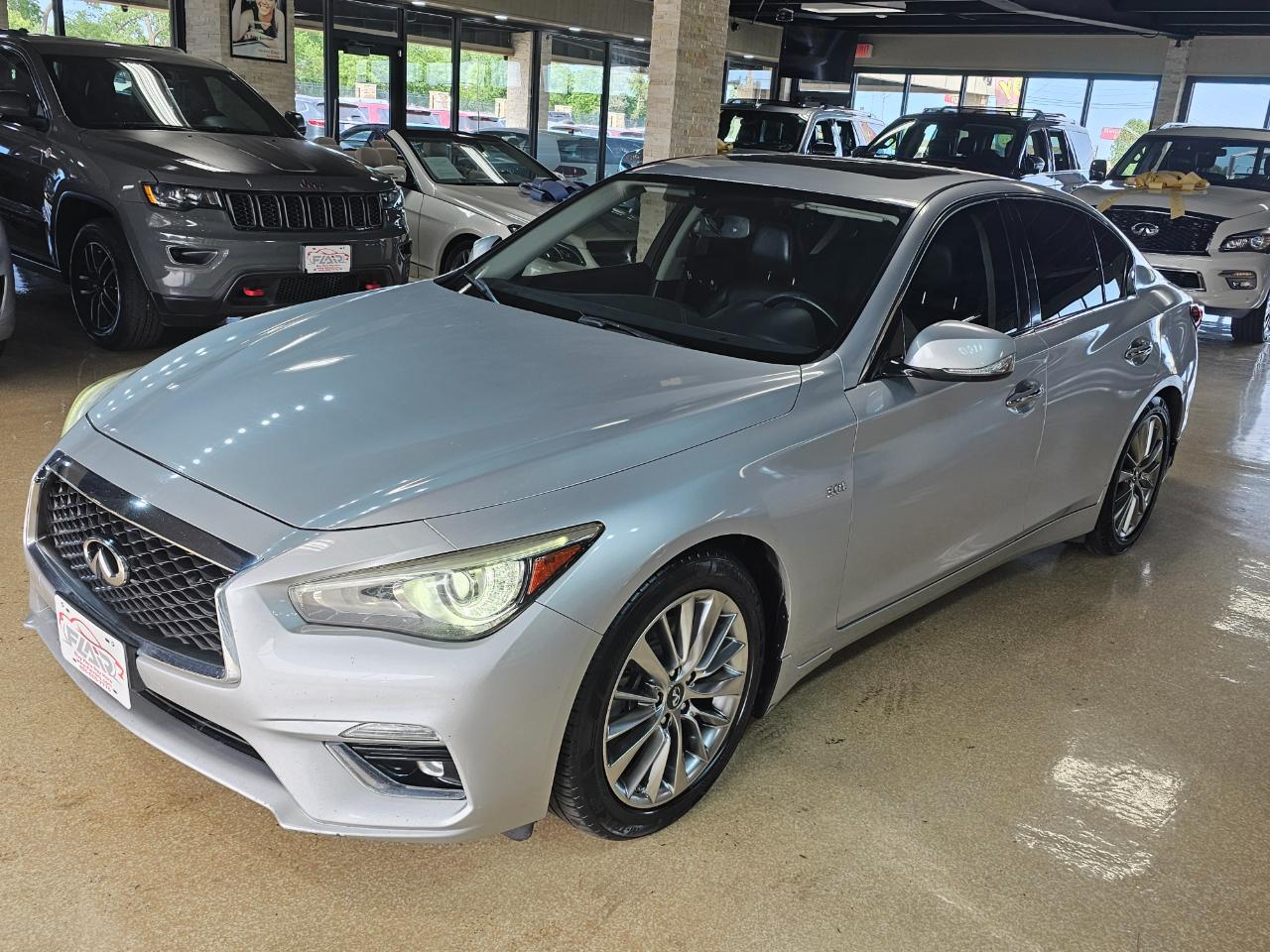 Infiniti Q50 3.0t LUXE RWD 2018