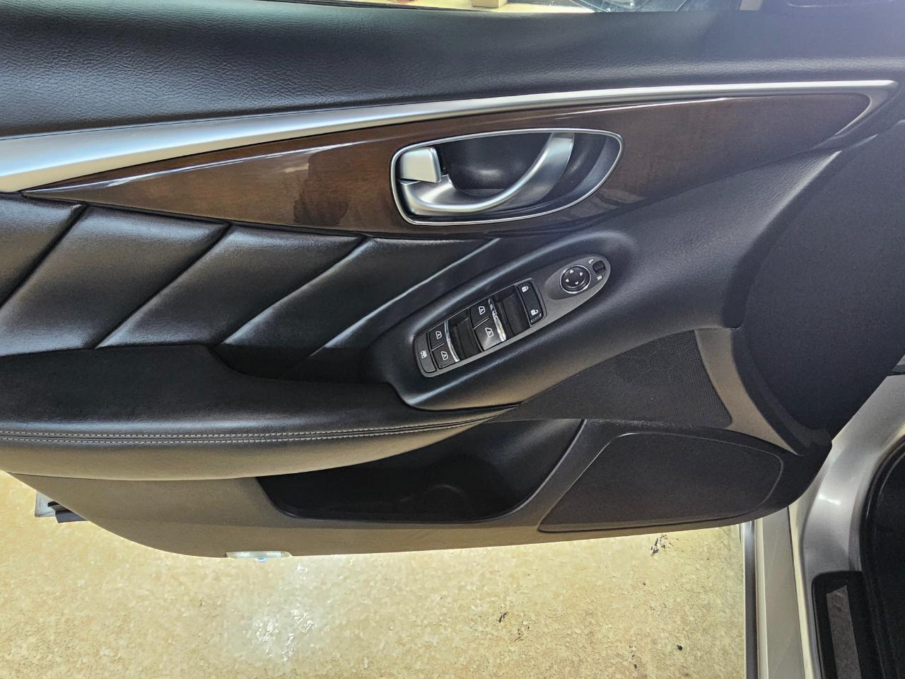 Infiniti Q50 3.0t LUXE RWD 2018