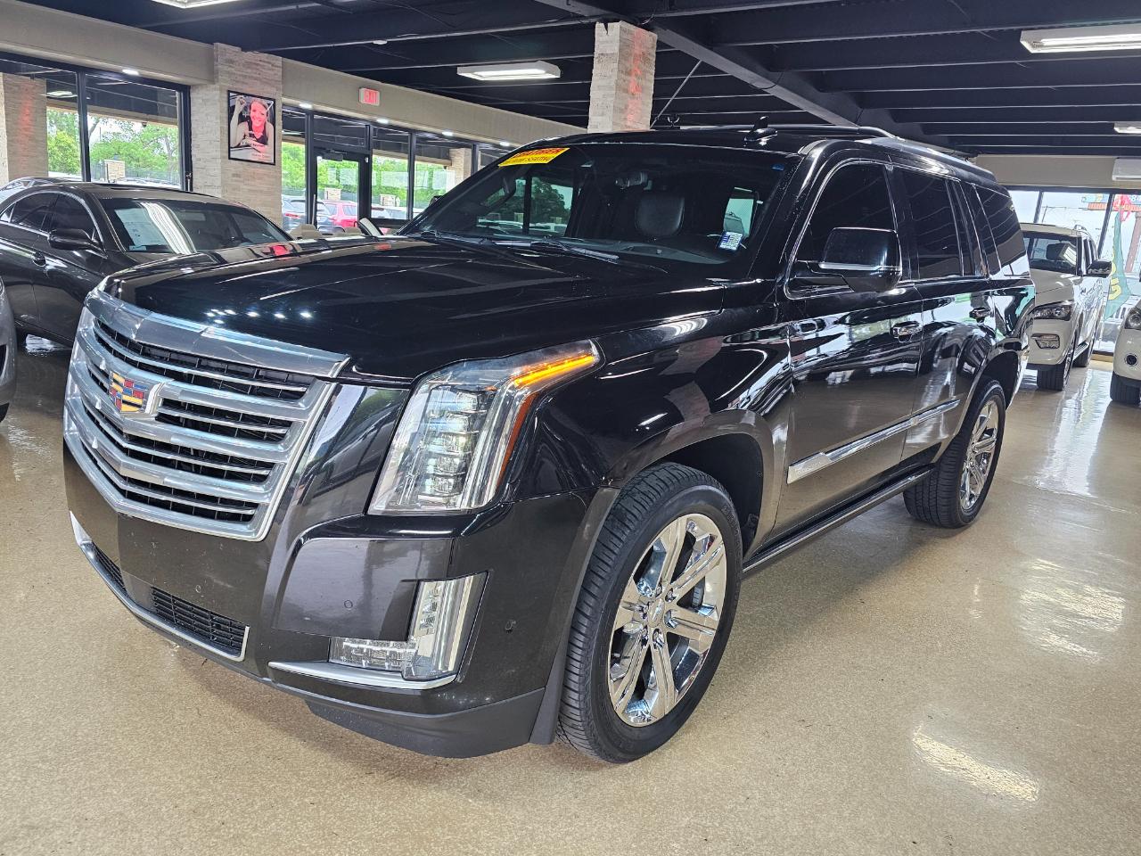 Cadillac Escalade 4WD 4dr Platinum 2017