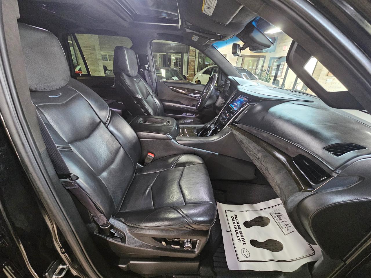 Cadillac Escalade 4WD 4dr Platinum 2017