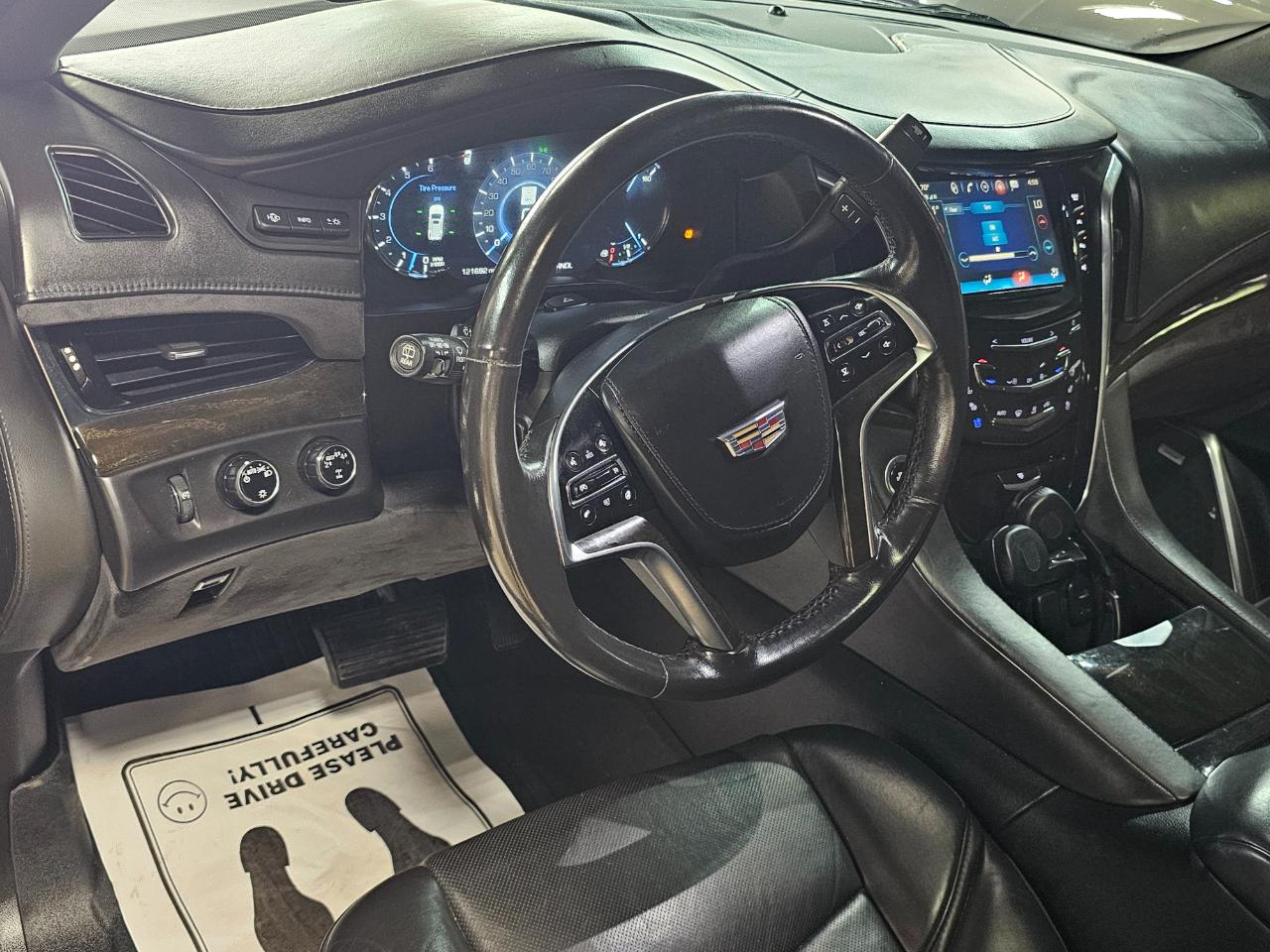 Cadillac Escalade 4WD 4dr Platinum 2017