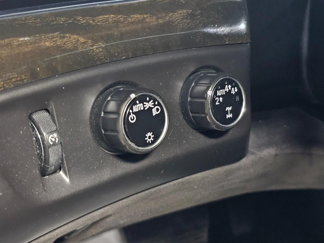 Cadillac Escalade 4WD 4dr Platinum 2017