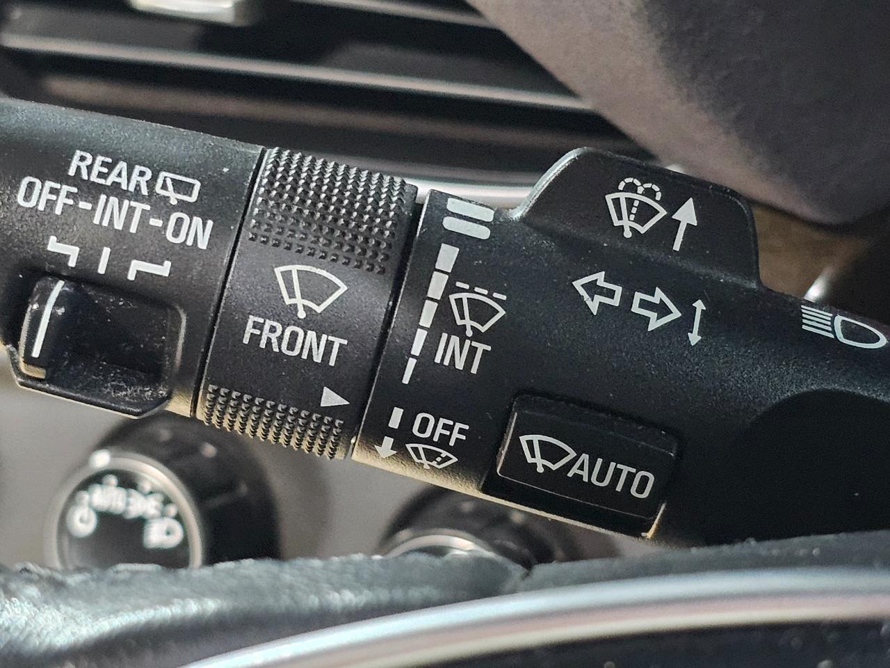 Cadillac Escalade 4WD 4dr Platinum 2017