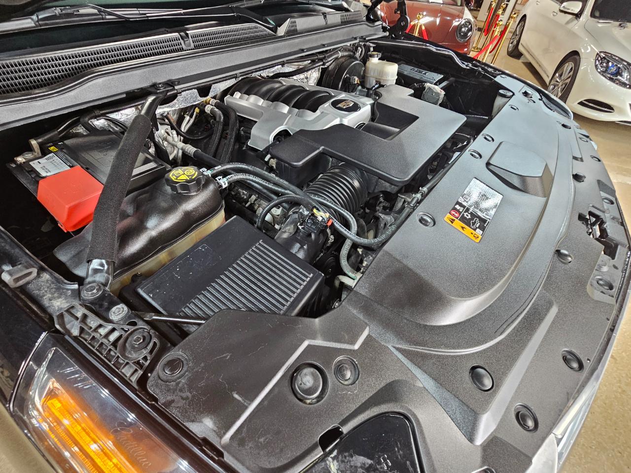 Cadillac Escalade 4WD 4dr Platinum 2017