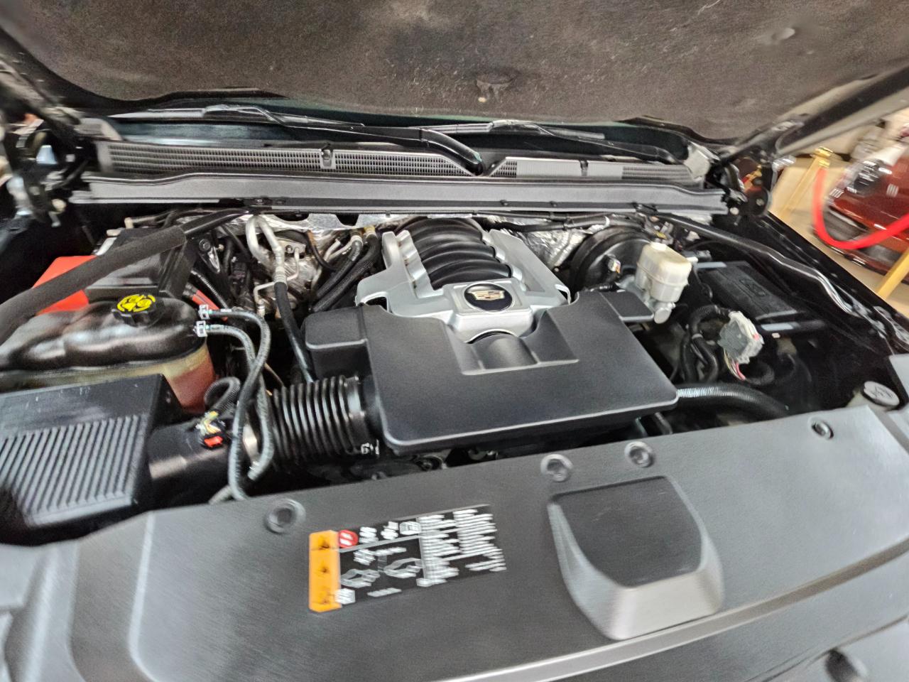 Cadillac Escalade 4WD 4dr Platinum 2017