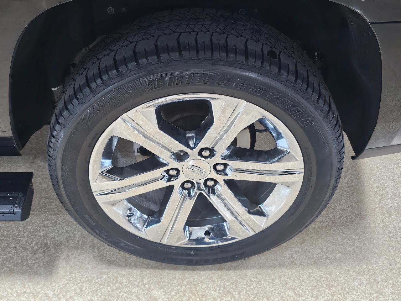 Cadillac Escalade 4WD 4dr Platinum 2017