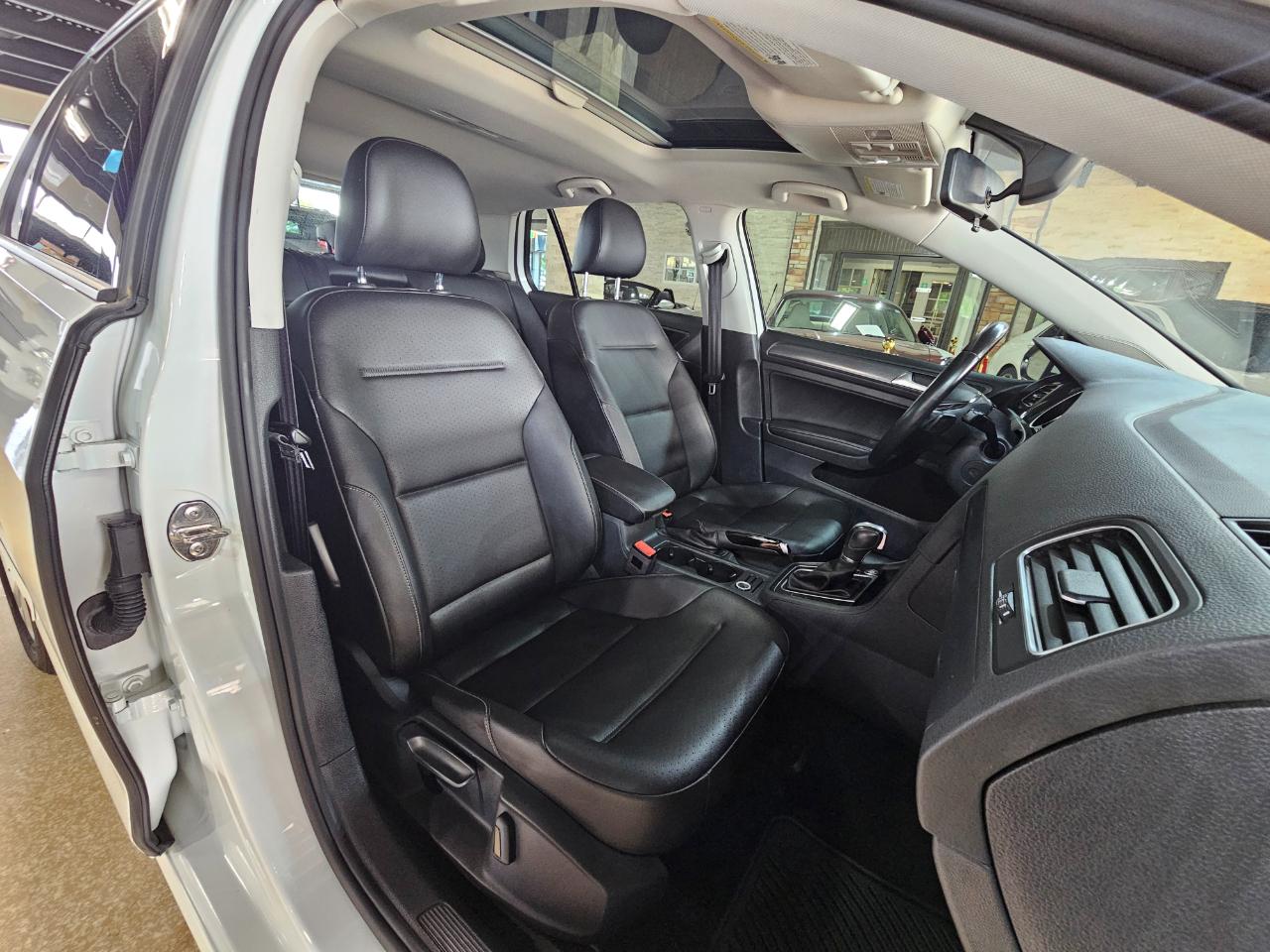 Volkswagen Golf 1.8T S Auto 2018