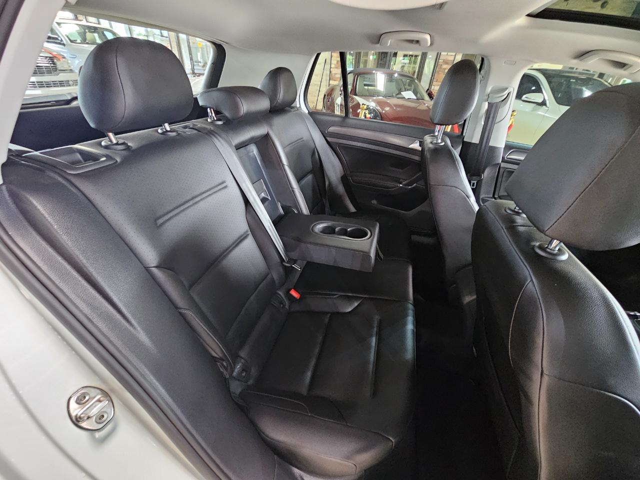 Volkswagen Golf 1.8T S Auto 2018