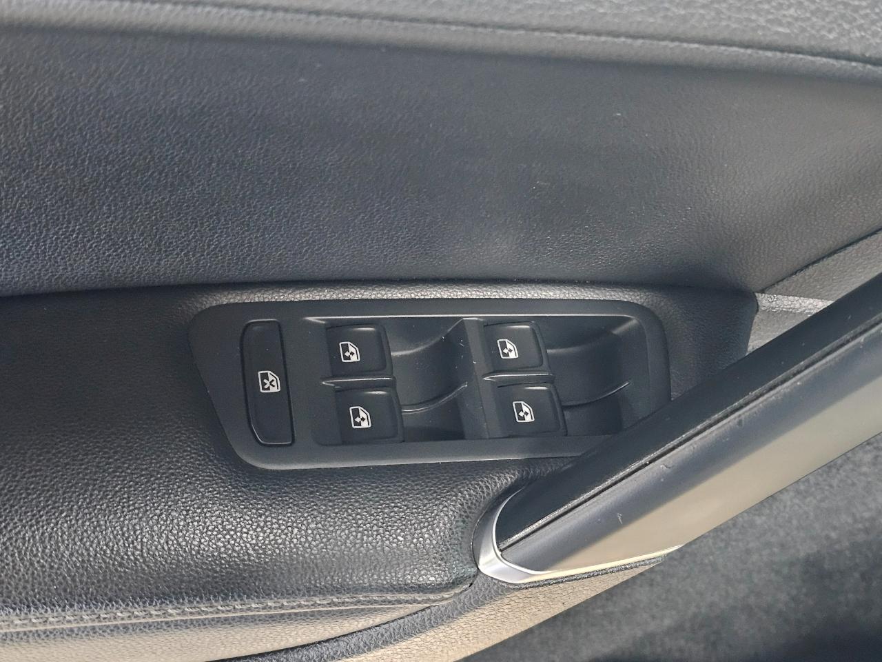 Volkswagen Golf 1.8T S Auto 2018