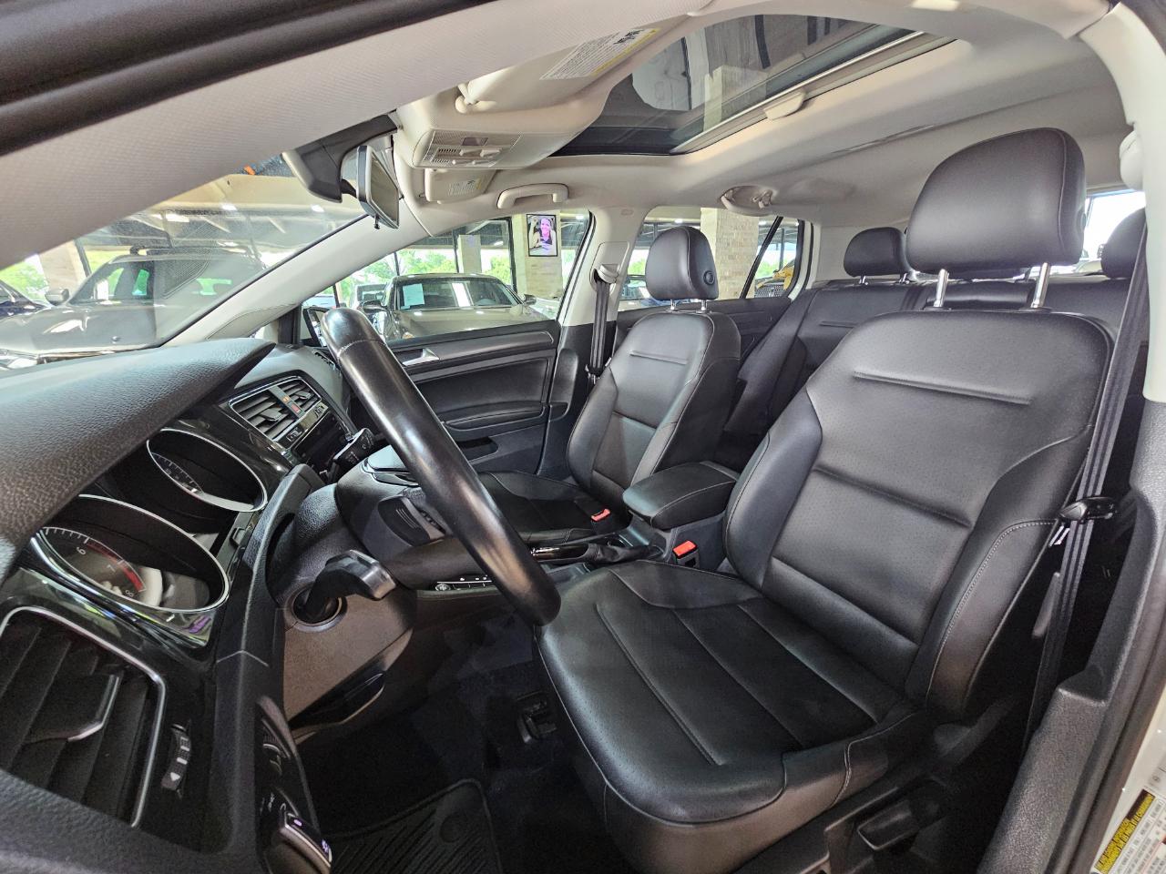 Volkswagen Golf 1.8T S Auto 2018