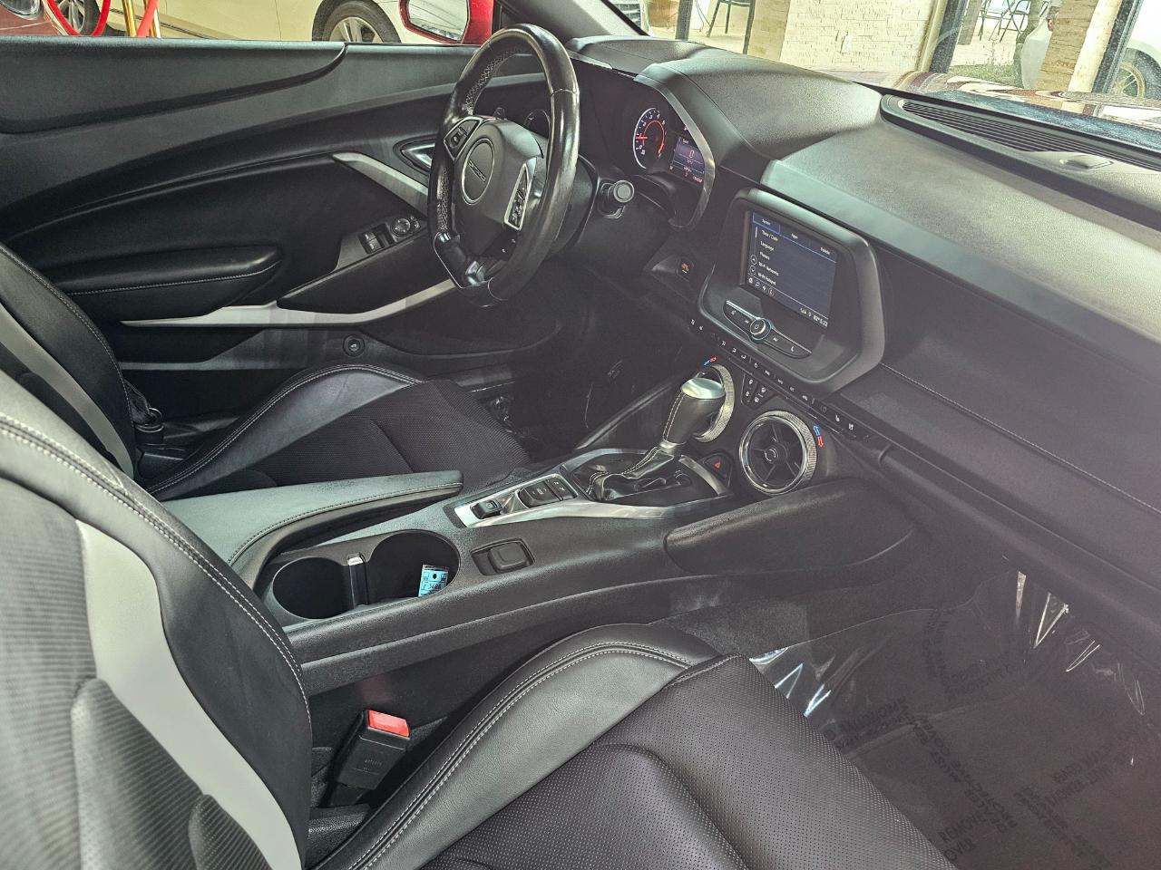 Chevrolet Camaro 2dr Cpe 2LT 2019