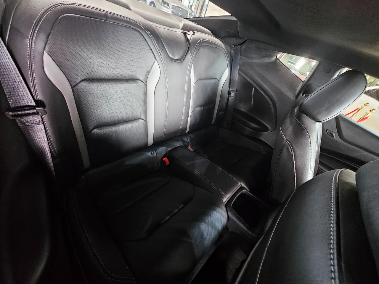 Chevrolet Camaro 2dr Cpe 2LT 2019