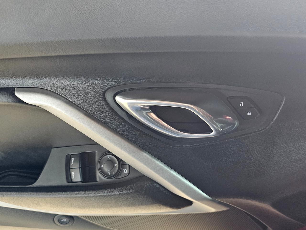 Chevrolet Camaro 2dr Cpe 2LT 2019