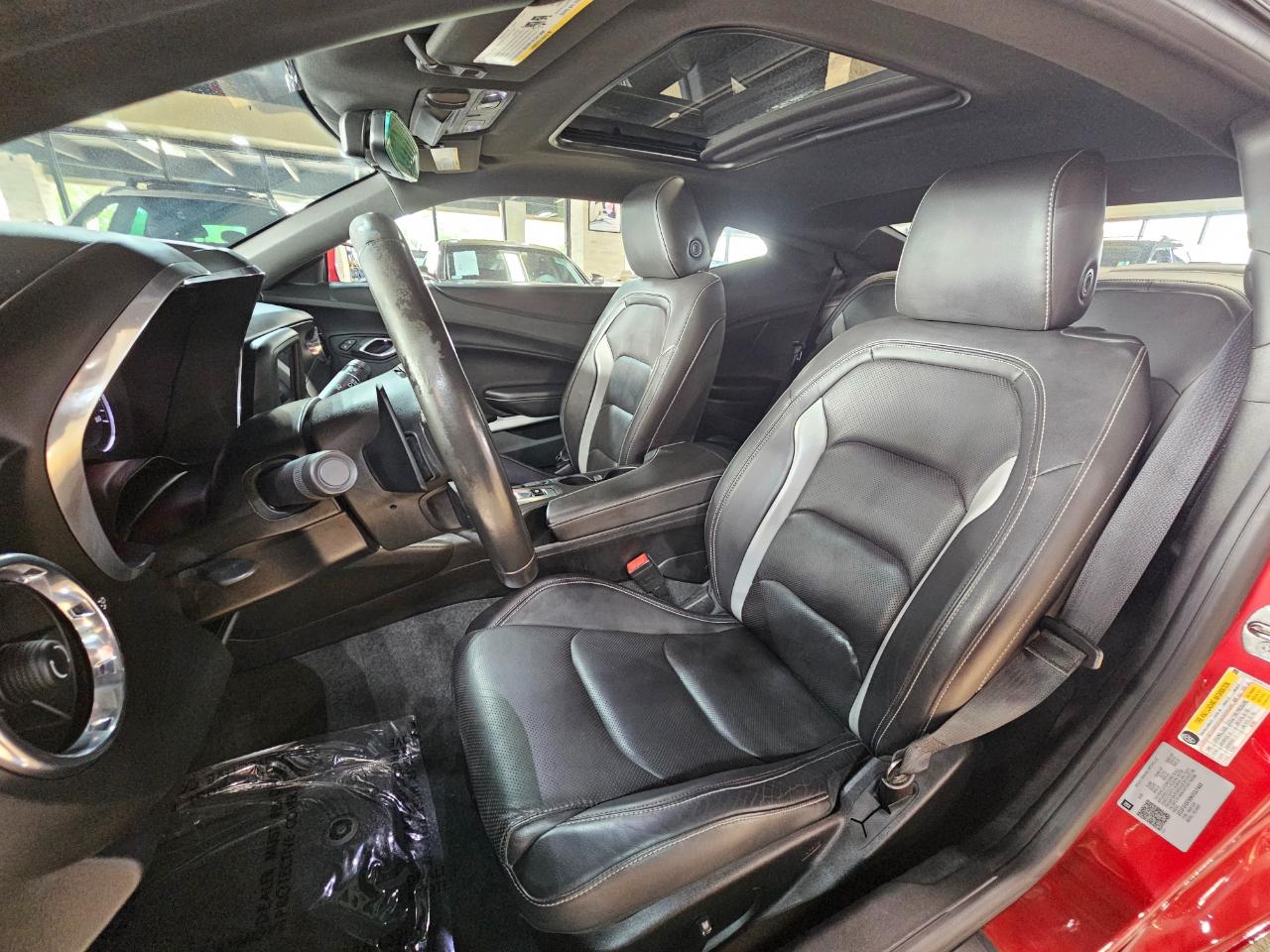 Chevrolet Camaro 2dr Cpe 2LT 2019