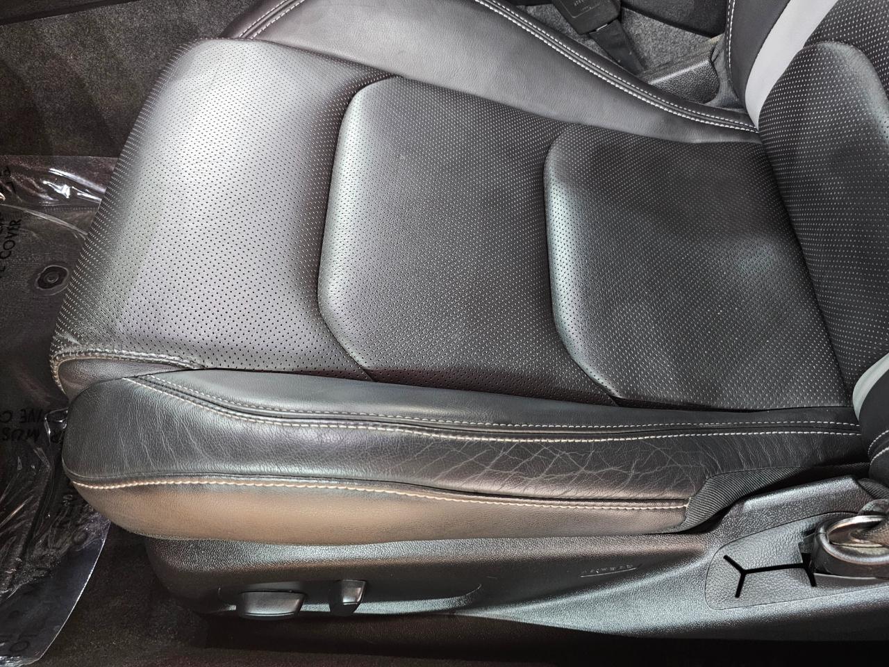 Chevrolet Camaro 2dr Cpe 2LT 2019