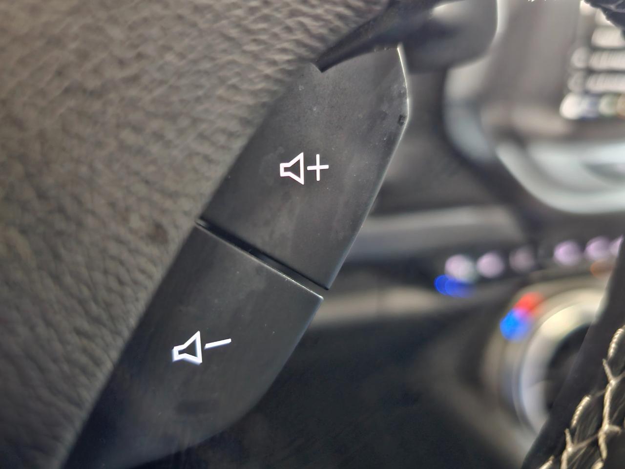 Chevrolet Camaro 2dr Cpe 2LT 2019