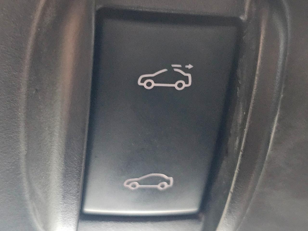 Chevrolet Camaro 2dr Cpe 2LT 2019