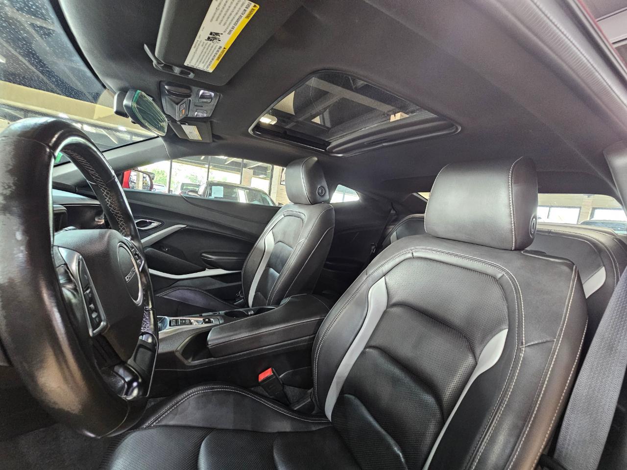 Chevrolet Camaro 2dr Cpe 2LT 2019