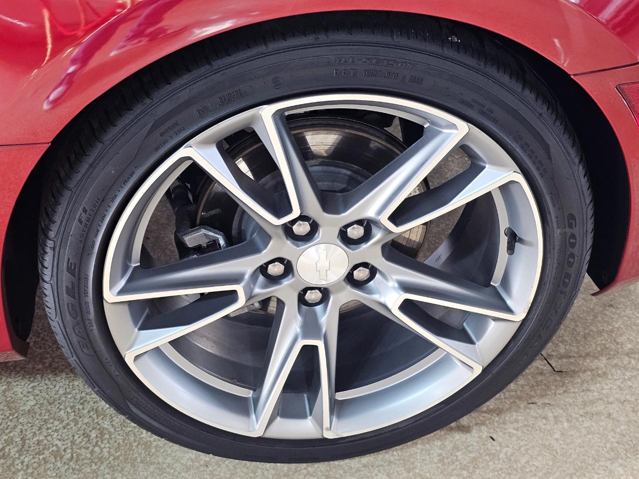 Chevrolet Camaro 2dr Cpe 2LT 2019