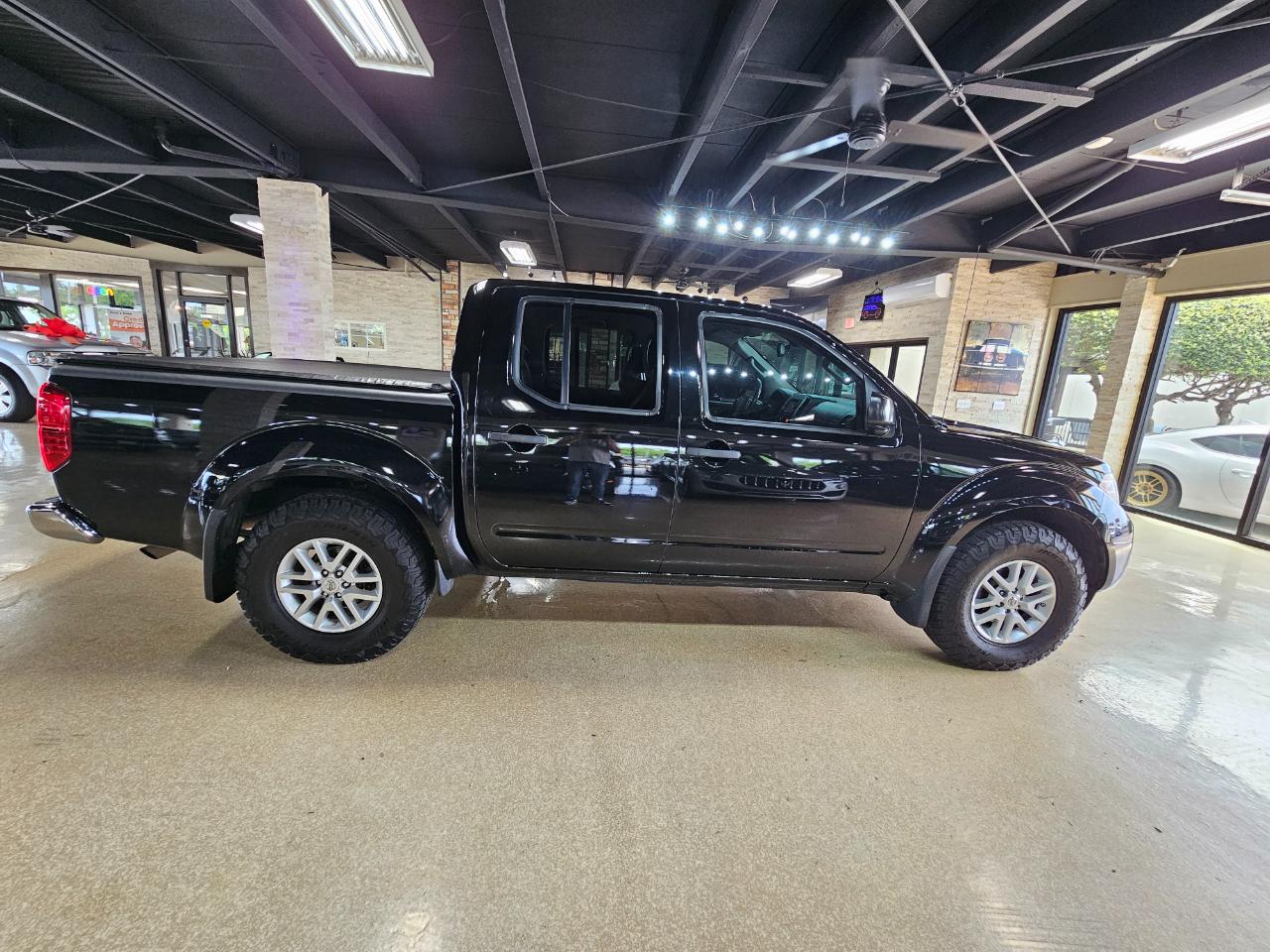 Nissan Frontier 4WD Crew Cab SWB Auto SV 2016