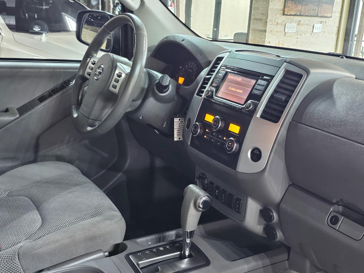 Nissan Frontier 4WD Crew Cab SWB Auto SV 2016