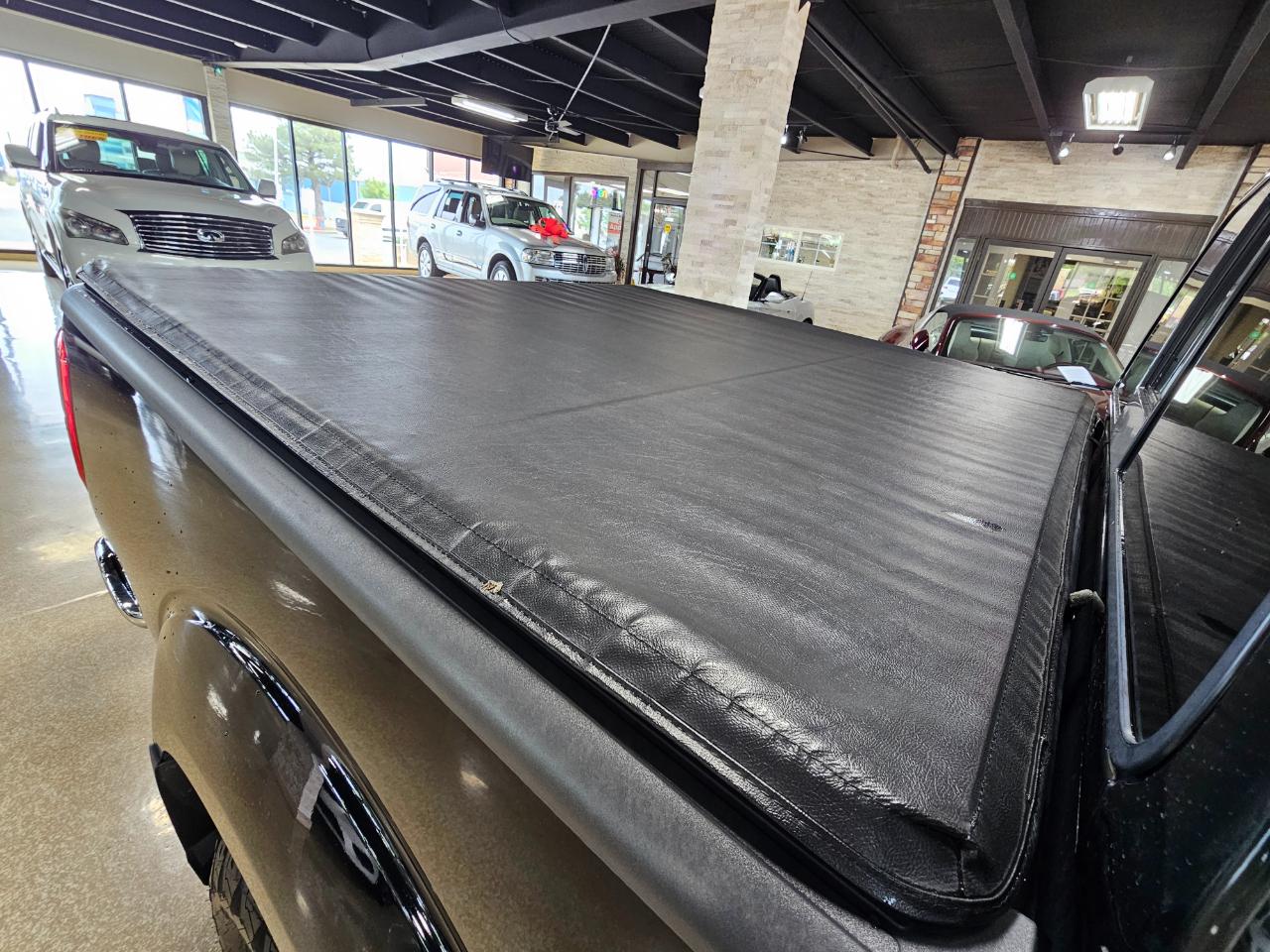 Nissan Frontier 4WD Crew Cab SWB Auto SV 2016