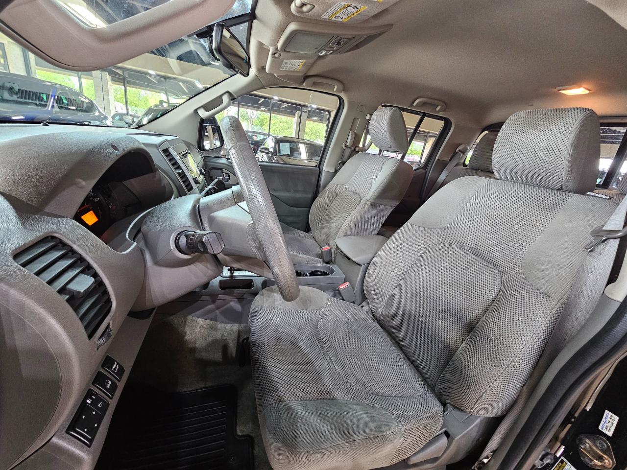 Nissan Frontier 4WD Crew Cab SWB Auto SV 2016