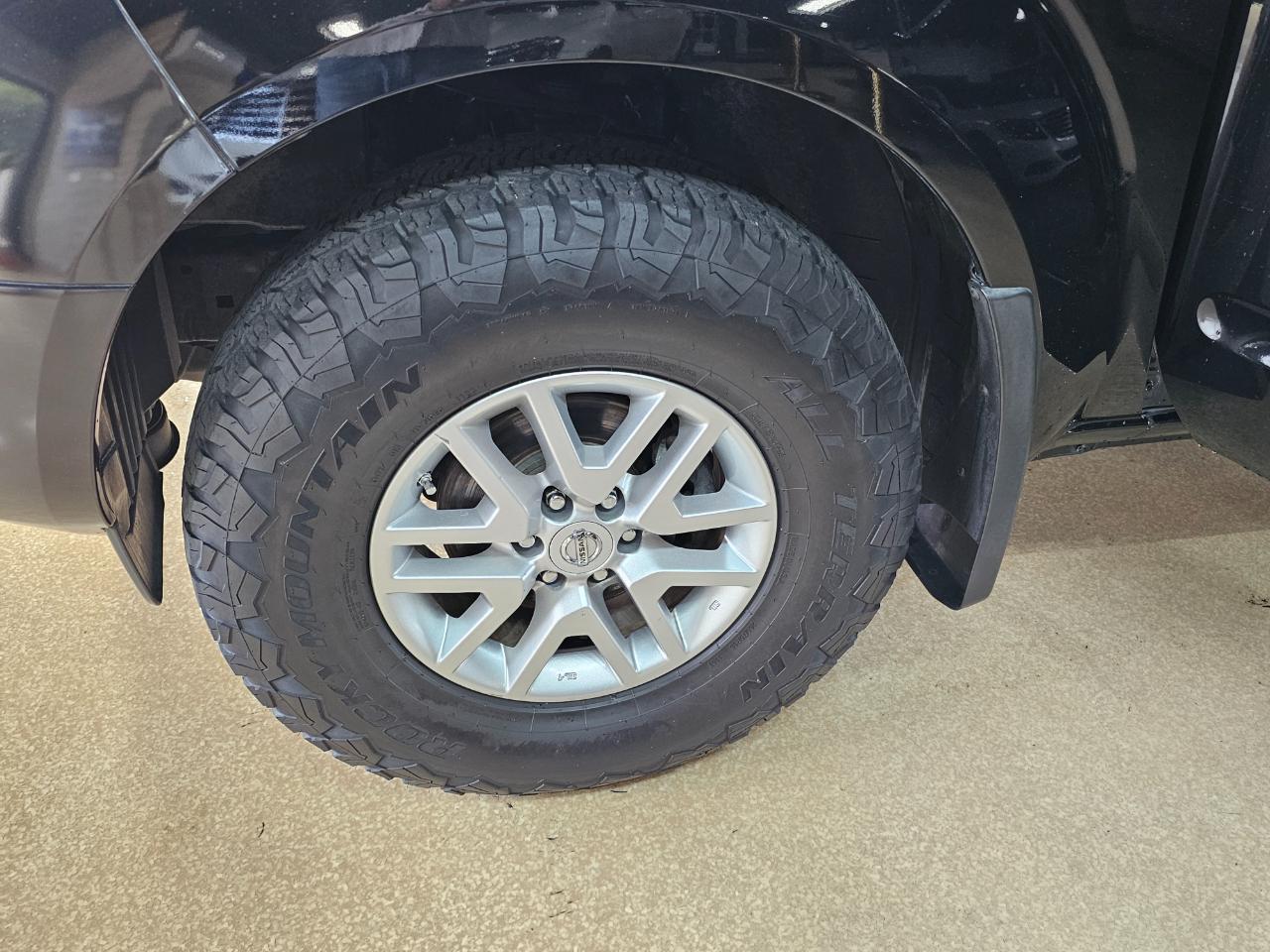 Nissan Frontier 4WD Crew Cab SWB Auto SV 2016