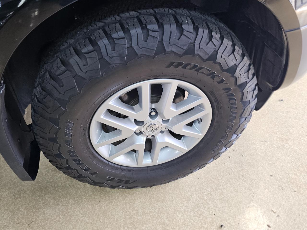 Nissan Frontier 4WD Crew Cab SWB Auto SV 2016