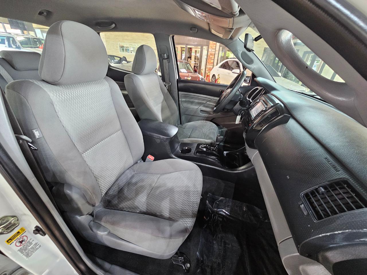 Toyota Tacoma 2WD Double Cab LB V6 AT PreRunner (Natl) 2015