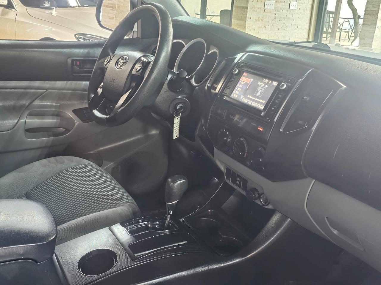 Toyota Tacoma 2WD Double Cab LB V6 AT PreRunner (Natl) 2015