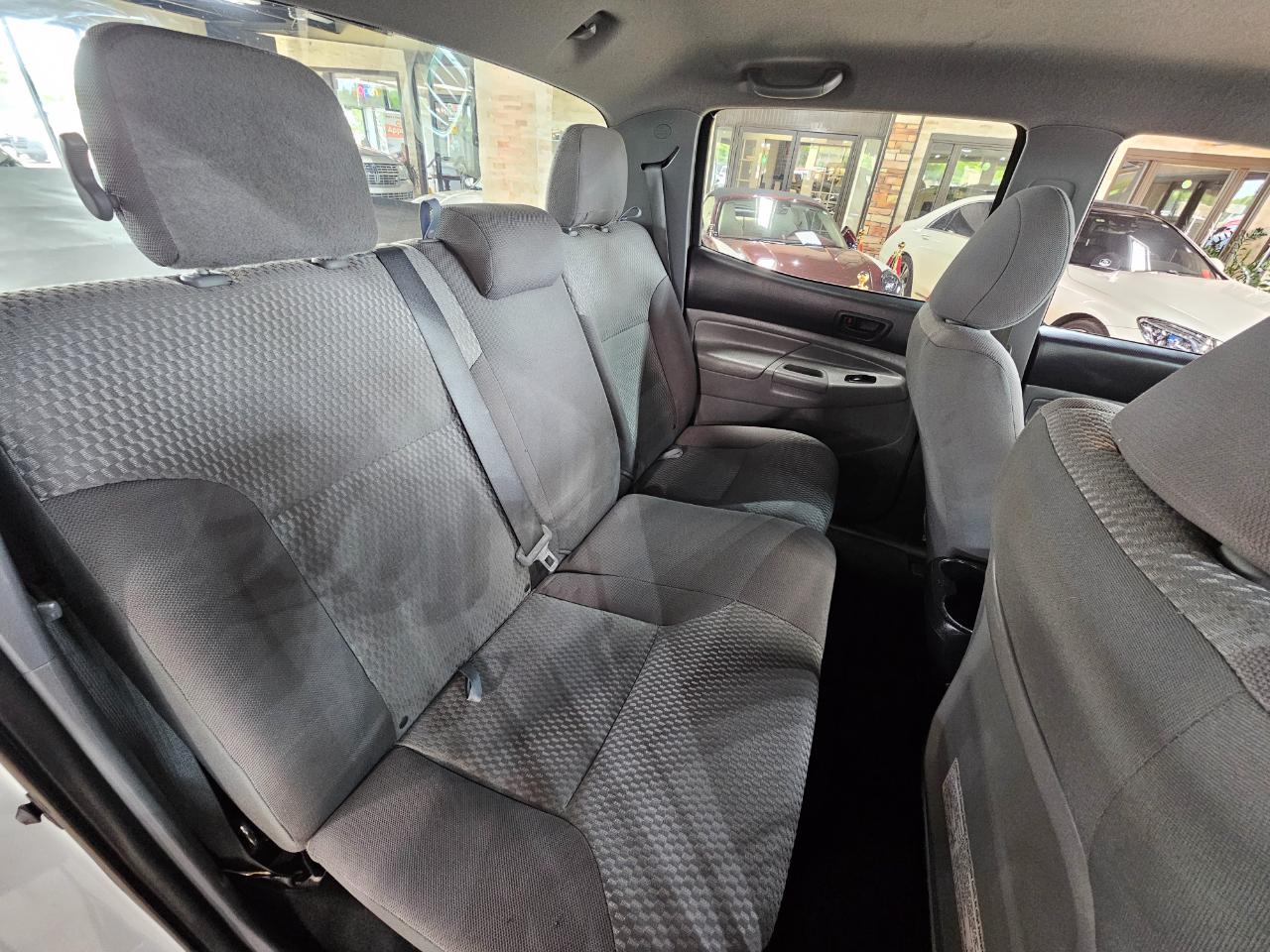 Toyota Tacoma 2WD Double Cab LB V6 AT PreRunner (Natl) 2015