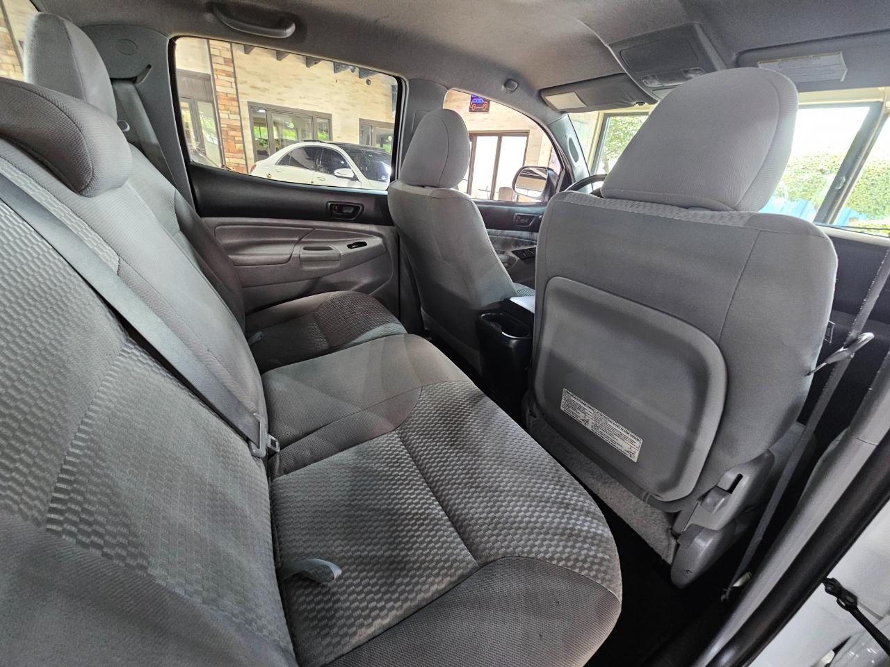 Toyota Tacoma 2WD Double Cab LB V6 AT PreRunner (Natl) 2015