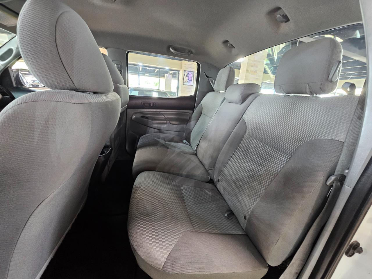 Toyota Tacoma 2WD Double Cab LB V6 AT PreRunner (Natl) 2015