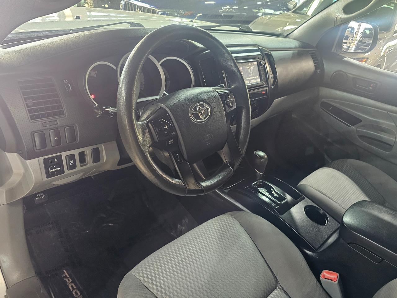 Toyota Tacoma 2WD Double Cab LB V6 AT PreRunner (Natl) 2015