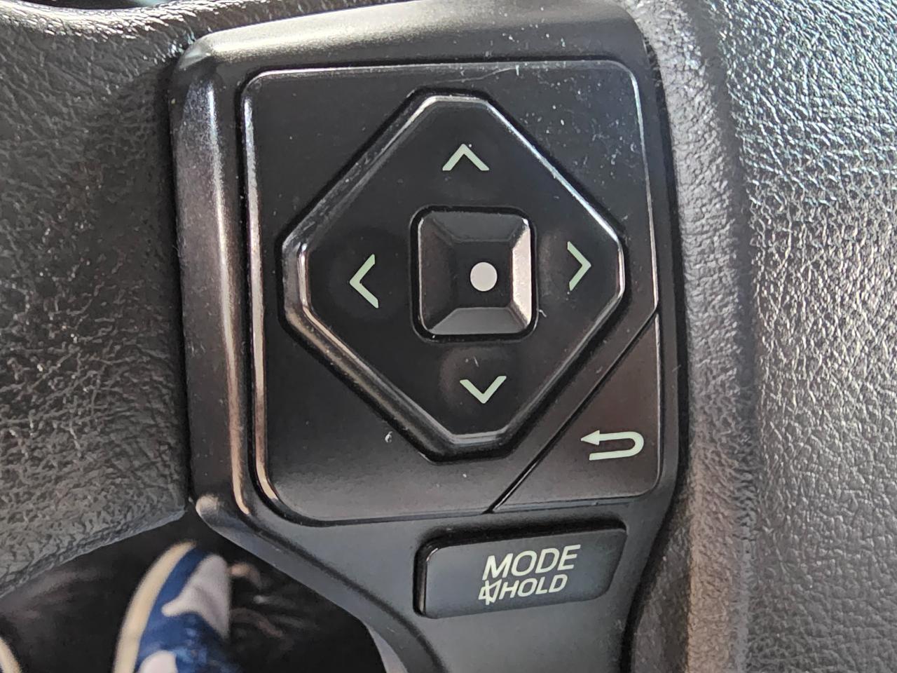 Toyota Tacoma 2WD Double Cab LB V6 AT PreRunner (Natl) 2015