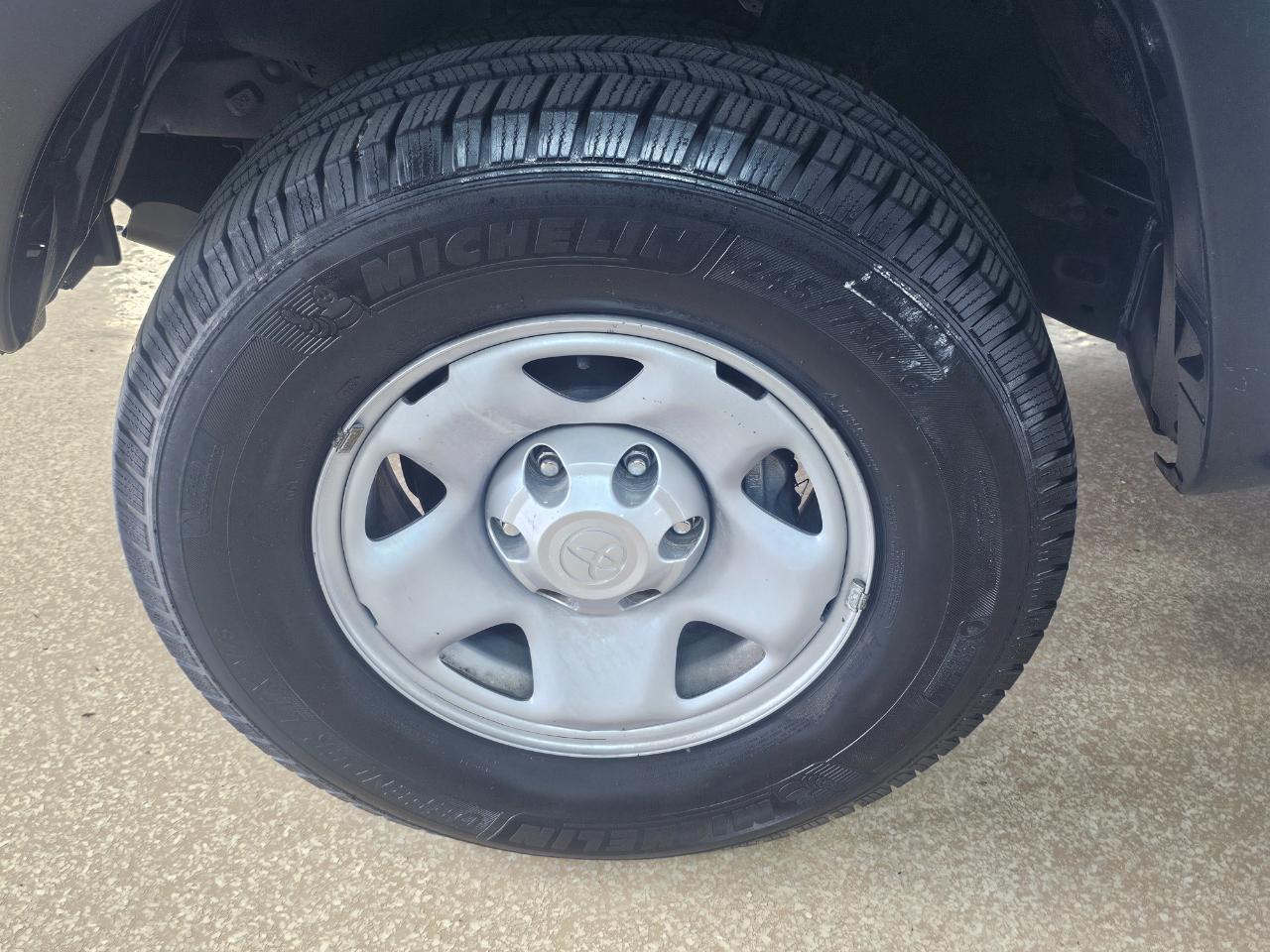 Toyota Tacoma 2WD Double Cab LB V6 AT PreRunner (Natl) 2015