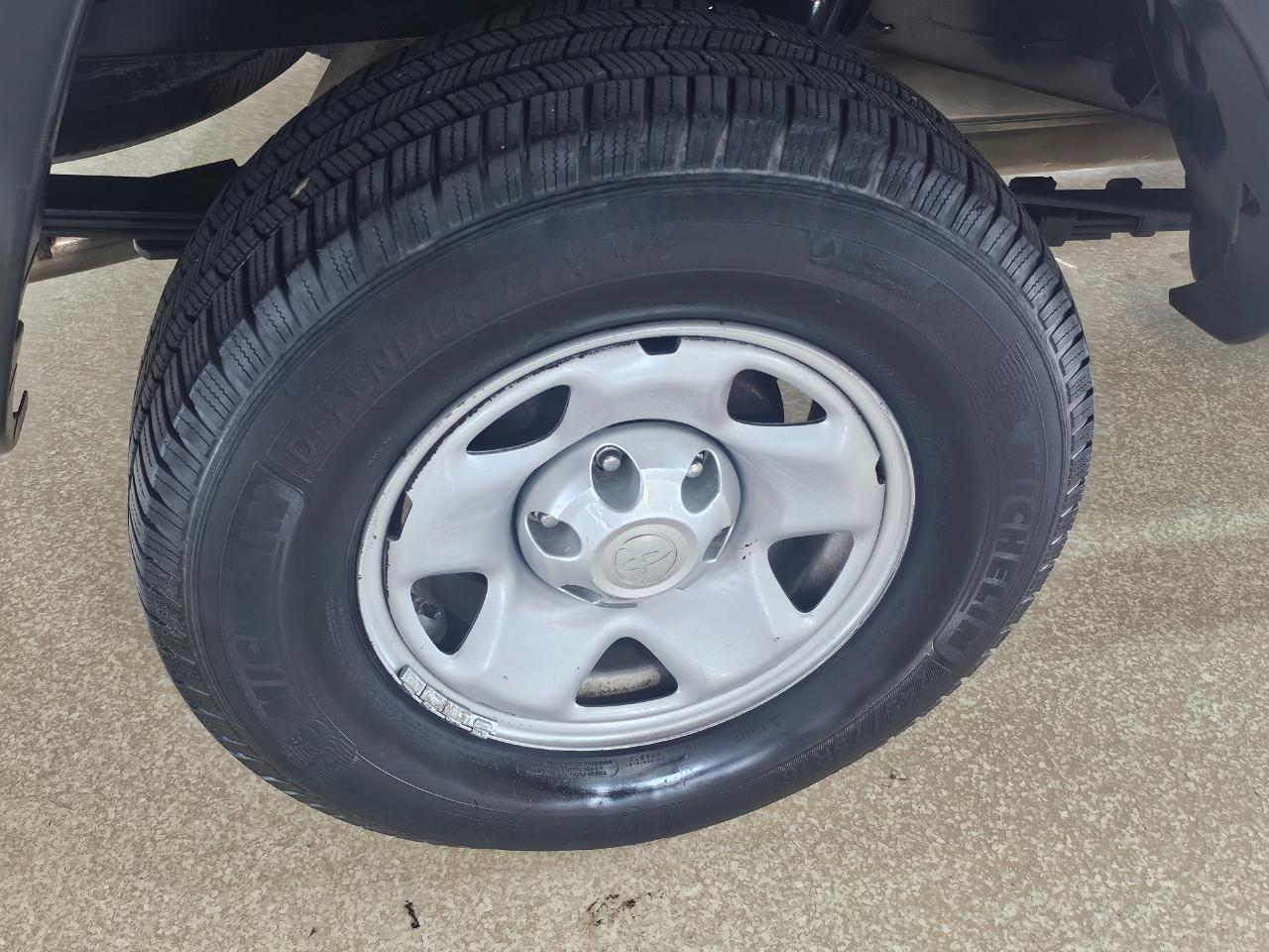 Toyota Tacoma 2WD Double Cab LB V6 AT PreRunner (Natl) 2015